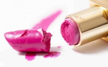 المكياج التالف.. طرق ساحرة لتجديده